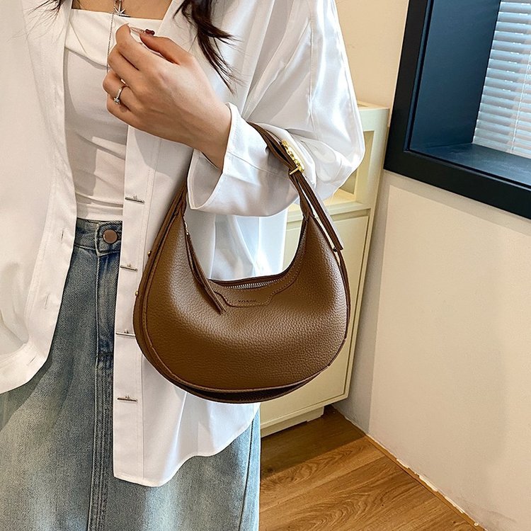 Unique Handbag Versatile Shoulder Crossbody Underarm Bag Casual Fashion Crescent Bag