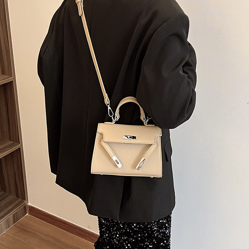 High-end Light Luxury Niche Soft Leather Crossbody Bag Fashion Handbag Underarm Bag