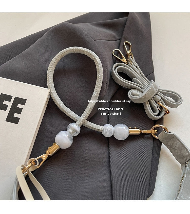 High-end Light Luxury Niche Bag. Fashionable Korean Version Large Capacity Commuter Crossbody Dumpling Underarm Bag