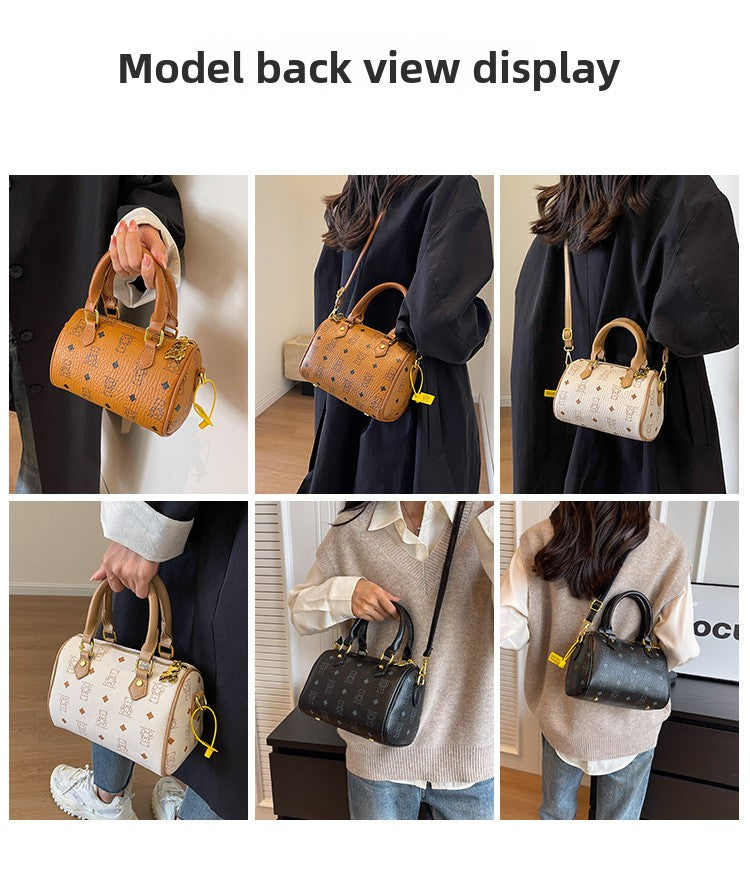 A high-end, niche and light luxury bag. Fashionable and retro single-shoulder crossbody bag, stylish hand-held Boston