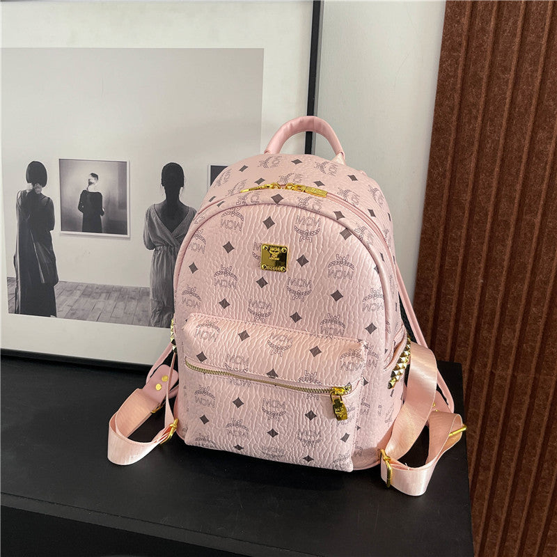 High - end genuine leather texture women's bag, large - capacity soft leatherbag Wide shoulder straps and matte leather backpacks create a retro and relaxed look