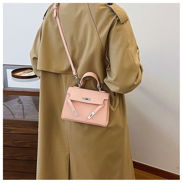High-end Light Luxury Niche Soft Leather Crossbody Bag Fashion Handbag Underarm Bag