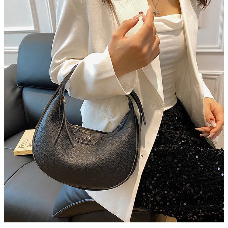 Unique Handbag Versatile Shoulder Crossbody Underarm Bag Casual Fashion Crescent Bag