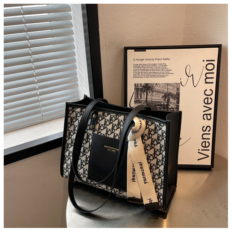 New Versatile Commuter Shoulder Bag Fashionable High-Quality Texture Retro Handbag Tote Bag
