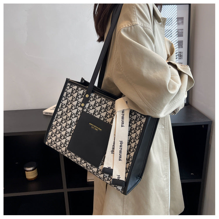 New Versatile Commuter Shoulder Bag Fashionable High-Quality Texture Retro Handbag Tote Bag