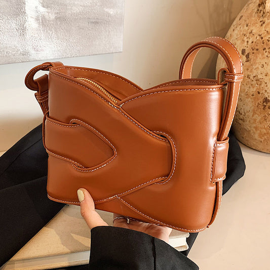 New Fashion Trendy Versatile Crossbody Bag Exquisite Casual Shoulder Bucket Bag
