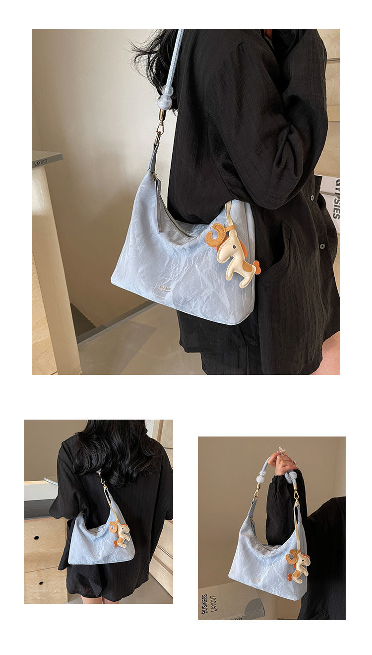 High-end Light Luxury Niche Bag. Fashionable Korean Version Large Capacity Commuter Crossbody Dumpling Underarm Bag