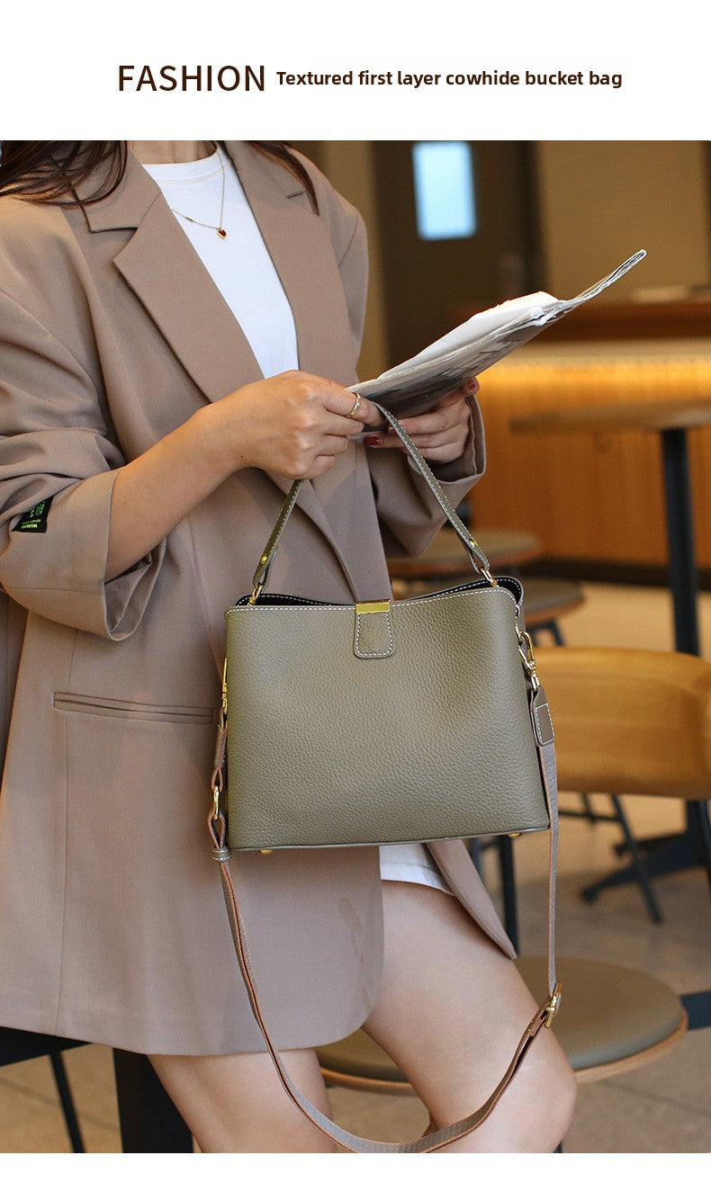 Fashionable Cowhide Leather Women's Large-Capacity Bucket BagVersatile Commuting Genuine Leather Crossbody/Shoulder/Handbag