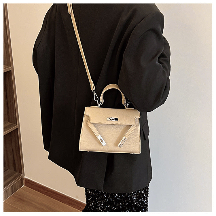 High-end Light Luxury Niche Soft Leather Crossbody Bag Fashion Handbag Underarm Bag