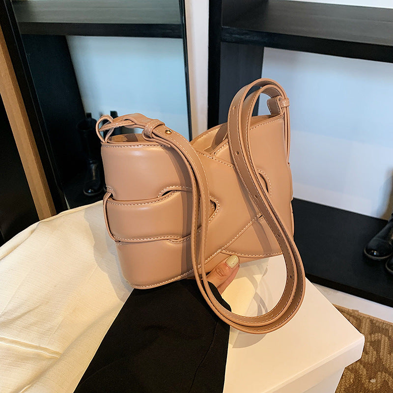New Fashion Trendy Versatile Crossbody Bag Exquisite Casual Shoulder Bucket Bag