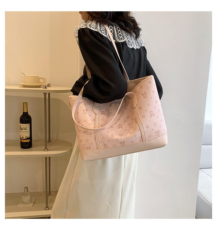 Large Capacity Commuter Bag. Fashionable Single Shoulder Underarm Bag. Casual Tote Bag