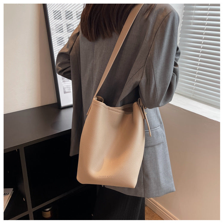 This Year's Trend Retro Small Bag New Women's Bag High-End Crossbody Bag Niche Design Super Popular Bucket Bag