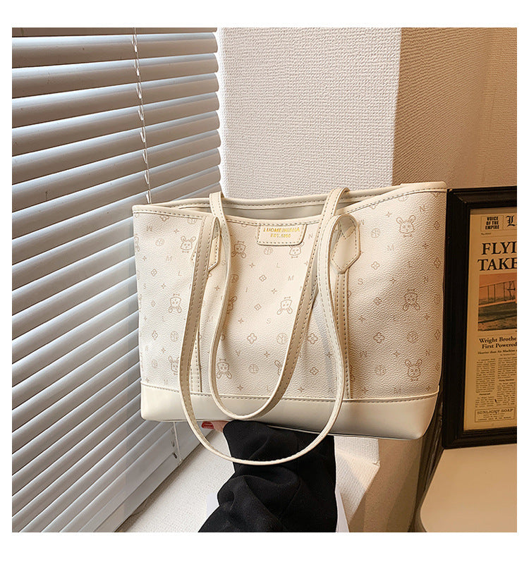 Large Capacity Commuter Bag. Fashionable Single Shoulder Underarm Bag. Casual Tote Bag