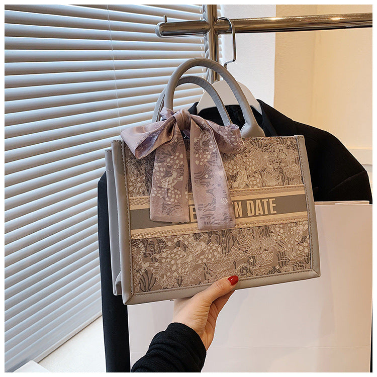 Large Capacity Embroidered Tote Bag Advanced Texture Niche Commuter Hand-Carrying Bag Shoulder Messenger Bag Casual Big Bag