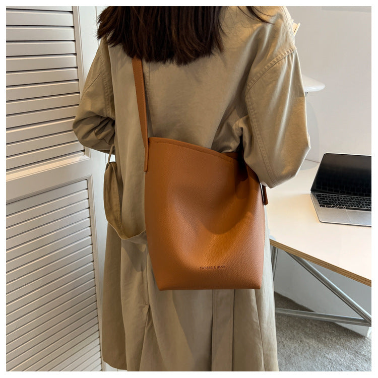 This Year's Trend Retro Small Bag New Women's Bag High-End Crossbody Bag Niche Design Super Popular Bucket Bag