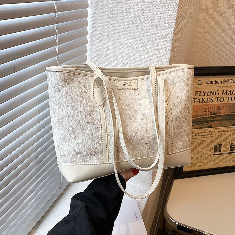 Large Capacity Commuter Bag. Fashionable Single Shoulder Underarm Bag. Casual Tote Bag