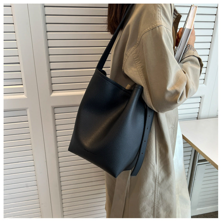 This Year's Trend Retro Small Bag New Women's Bag High-End Crossbody Bag Niche Design Super Popular Bucket Bag