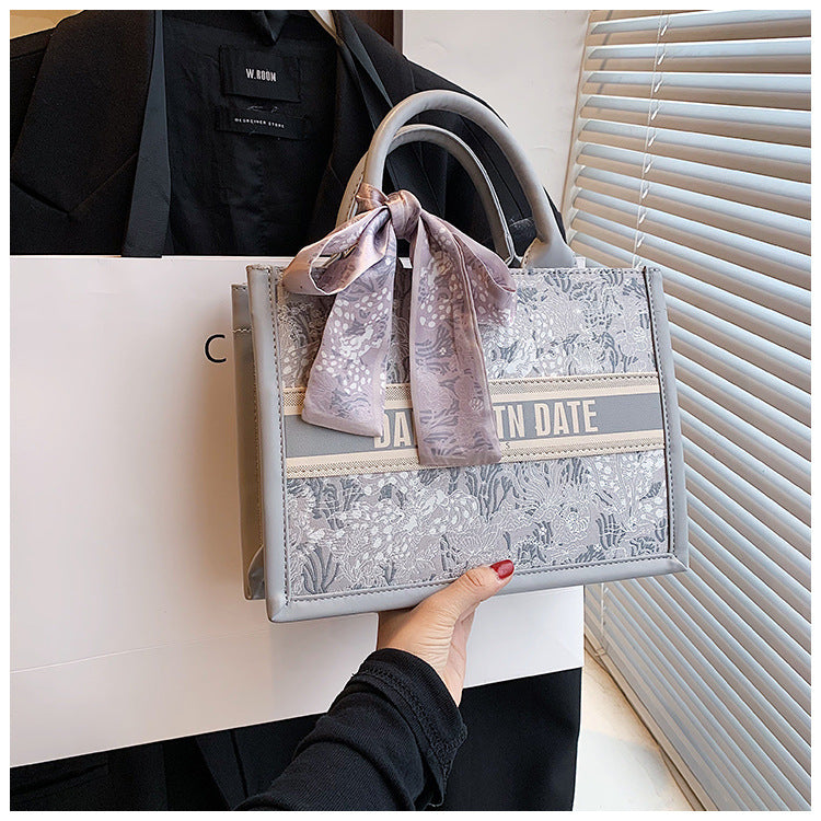 Large Capacity Embroidered Tote Bag Advanced Texture Niche Commuter Hand-Carrying Bag Shoulder Messenger Bag Casual Big Bag