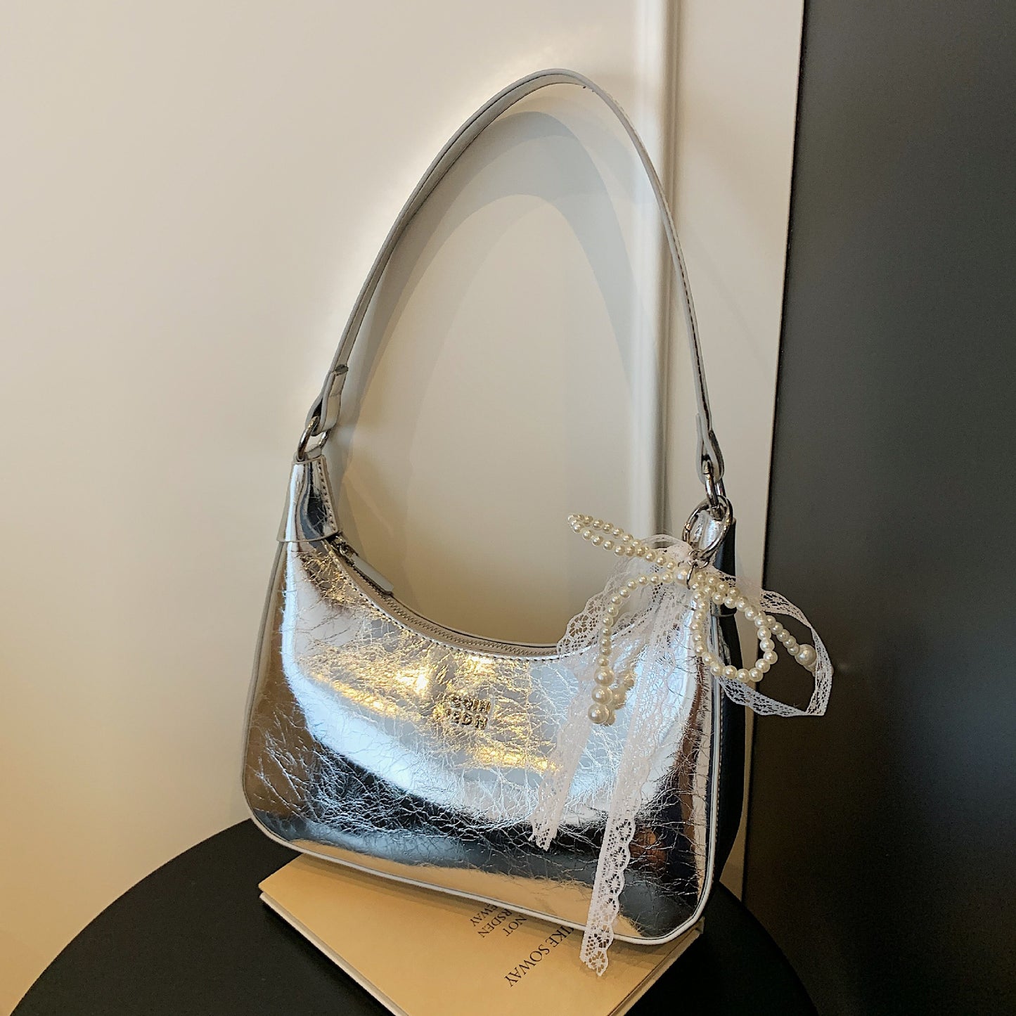 High-end Niche Underarm Bag Stylish Shoulder Bag