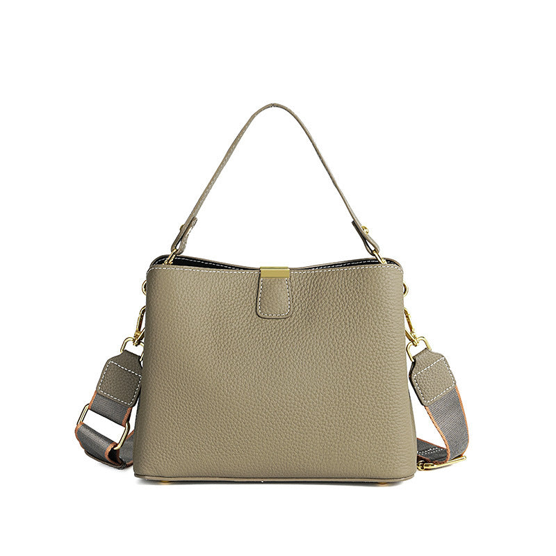 Fashionable Cowhide Leather Women's Large-Capacity Bucket BagVersatile Commuting Genuine Leather Crossbody/Shoulder/Handbag
