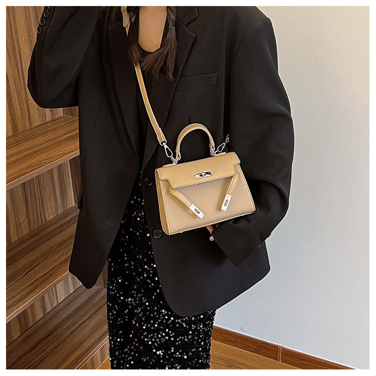 High-end Light Luxury Niche Soft Leather Crossbody Bag Fashion Handbag Underarm Bag