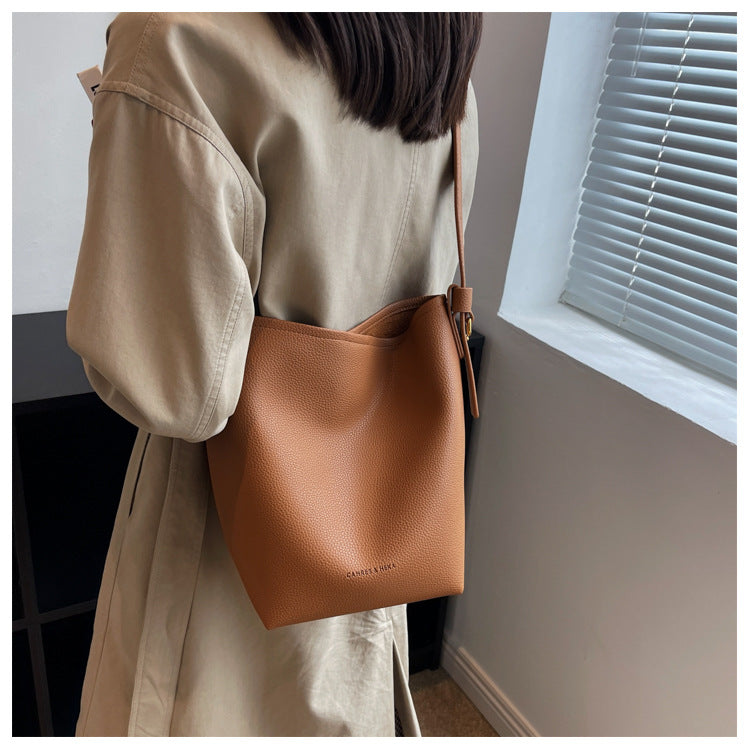 This Year's Trend Retro Small Bag New Women's Bag High-End Crossbody Bag Niche Design Super Popular Bucket Bag