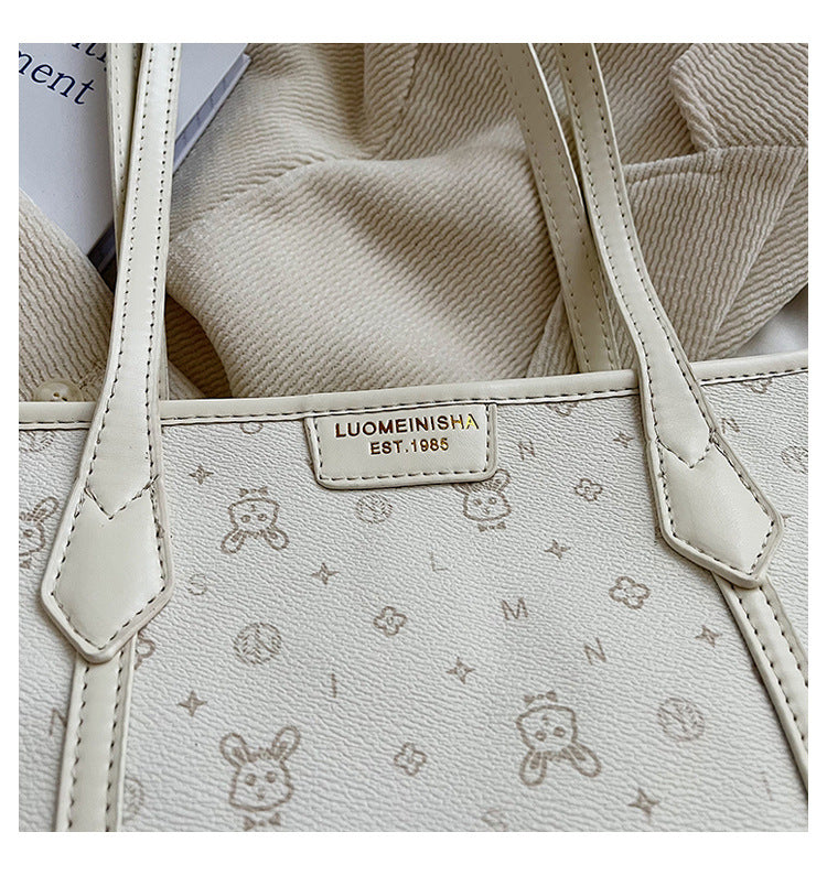Large Capacity Commuter Bag. Fashionable Single Shoulder Underarm Bag. Casual Tote Bag