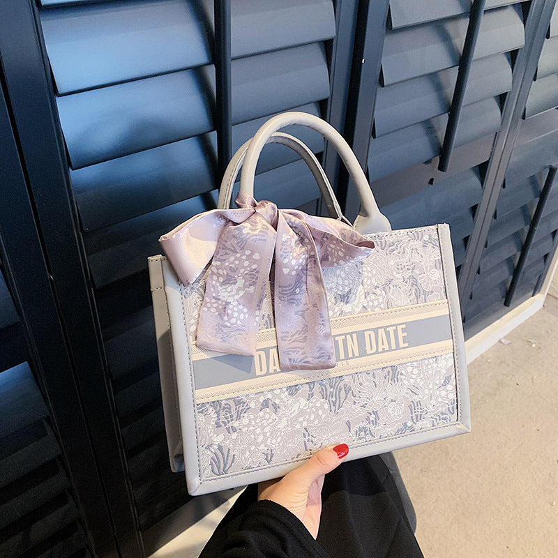 Large Capacity Embroidered Tote Bag Advanced Texture Niche Commuter Hand-Carrying Bag Shoulder Messenger Bag Casual Big Bag
