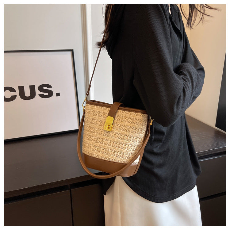 Fashion Handheld Woven Bag. High-Quality Textured Straw Bag, Single Shoulder Crossbody Bag, Casual Bucket Bag