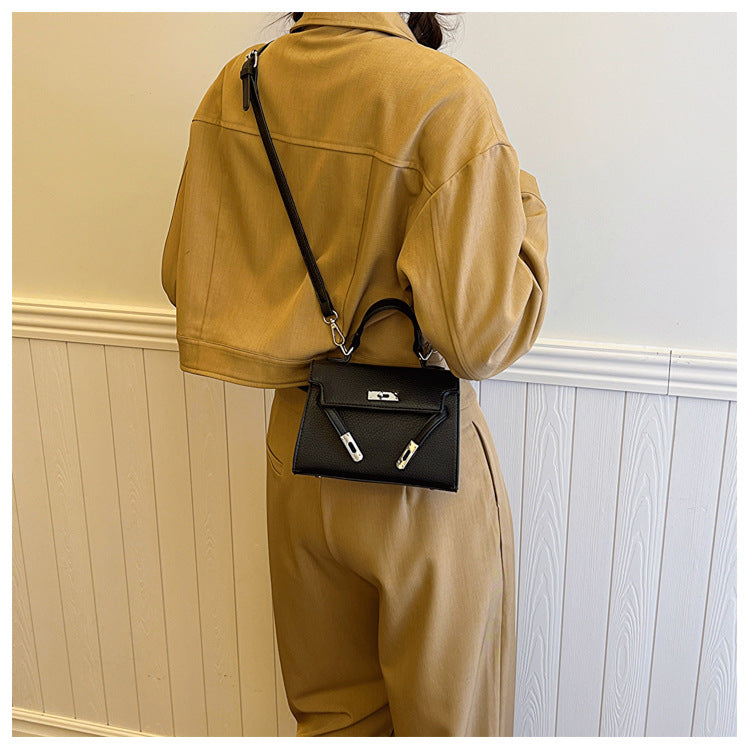 High-end Light Luxury Niche Soft Leather Crossbody Bag Fashion Handbag Underarm Bag