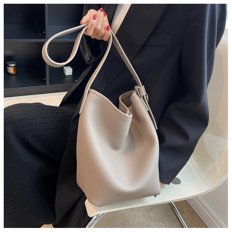 This Year's Trend Retro Small Bag New Women's Bag High-End Crossbody Bag Niche Design Super Popular Bucket Bag