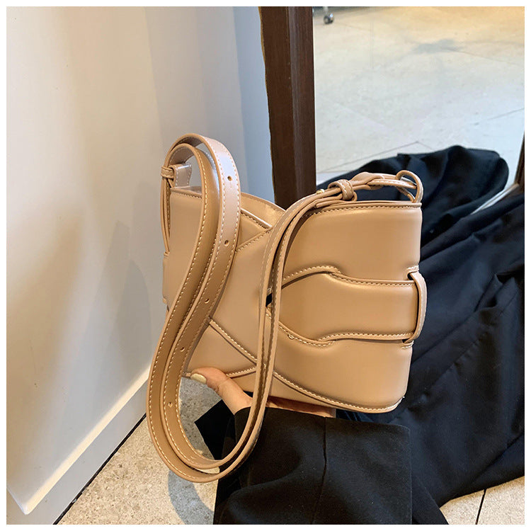 New Fashion Trendy Versatile Crossbody Bag Exquisite Casual Shoulder Bucket Bag