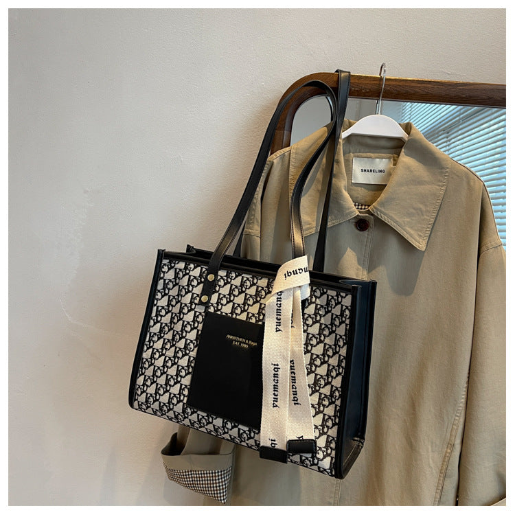 New Versatile Commuter Shoulder Bag Fashionable High-Quality Texture Retro Handbag Tote Bag
